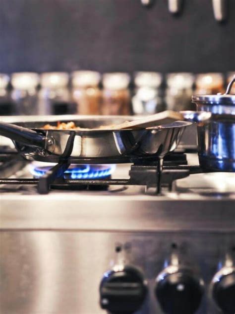 carbon monoxide from leaving stove on